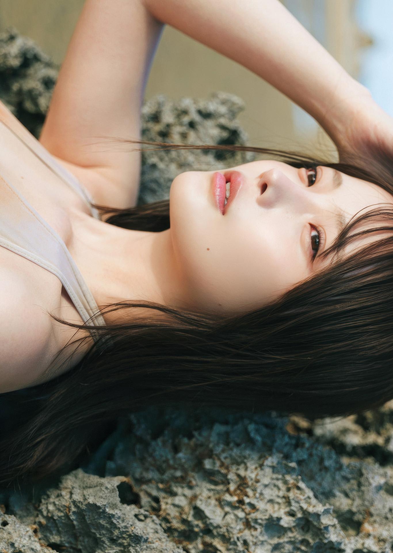 Himeka Araya 新谷姫加, ファースト写真集 「ひめかわいい。」 Set.02(19)