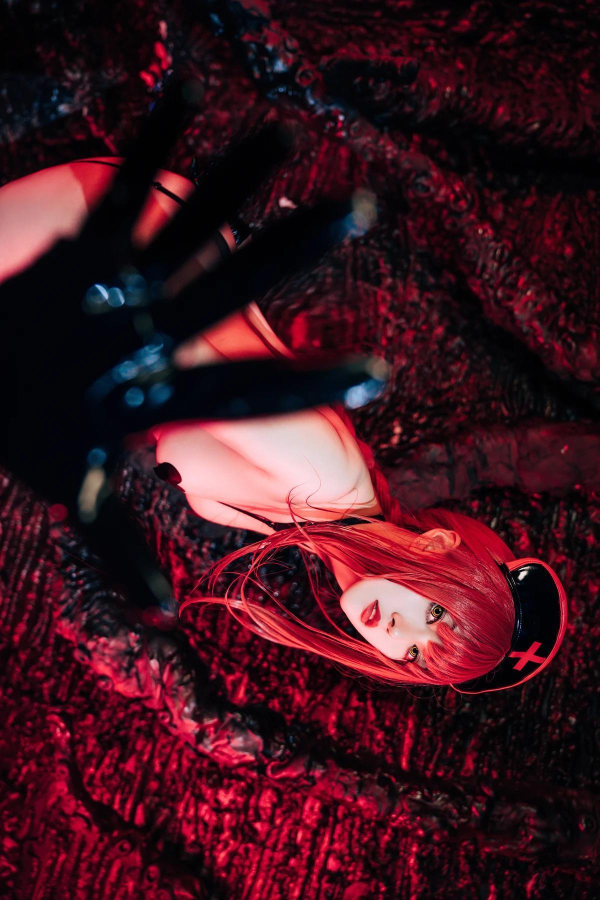 Cosplay Natsuko夏夏子 – 玛奇玛护士(55)