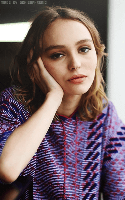 Lily-Rose Depp 2328cnyr_o