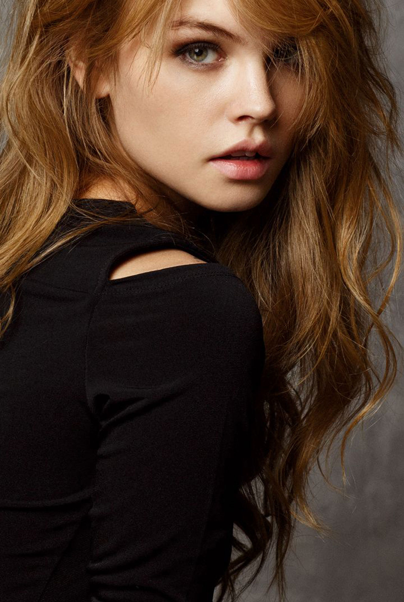 портрет Анастасии Щегловой / Anastasiya Scheglova by Babak Fatholahi портрет Анастасии Щегловой / Anastasiya Scheglova by Babak Fatholahi