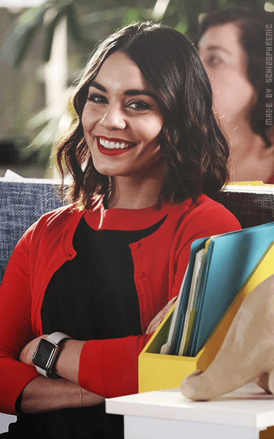 Vanessa Hudgens ZPYdbDxD_o