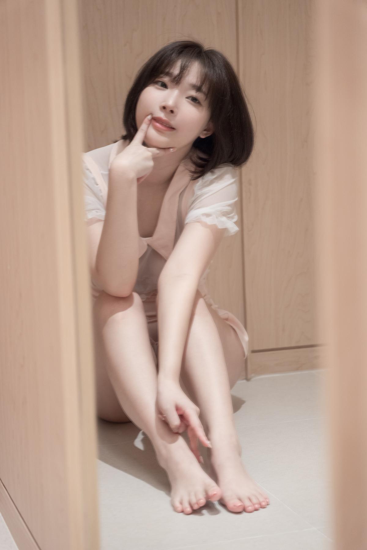 Kang Inkyung 강인경, Photobook ‘Private Nurse’(15)