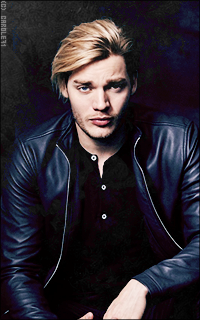 Dominic Sherwood KMxfWNrl_o