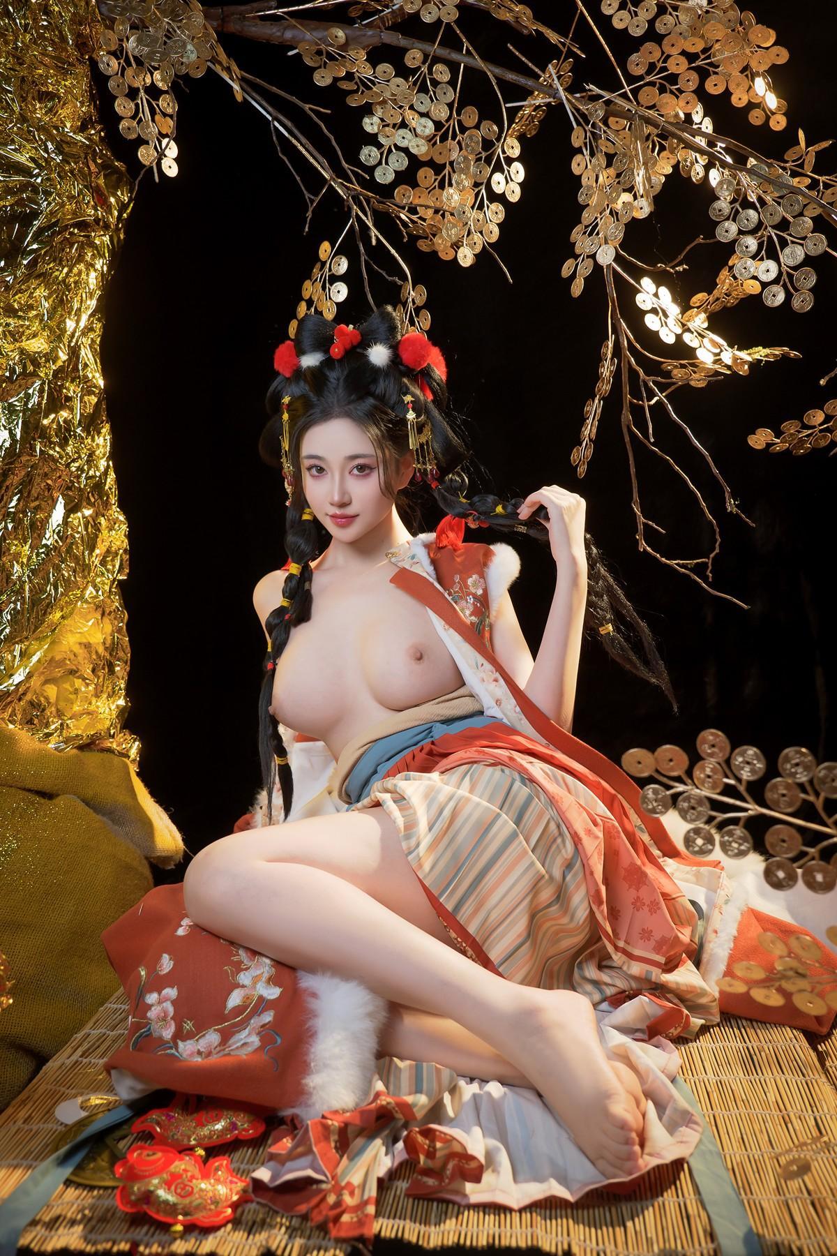 年年Nnian, ヌード写真集 Golden Tree(21)