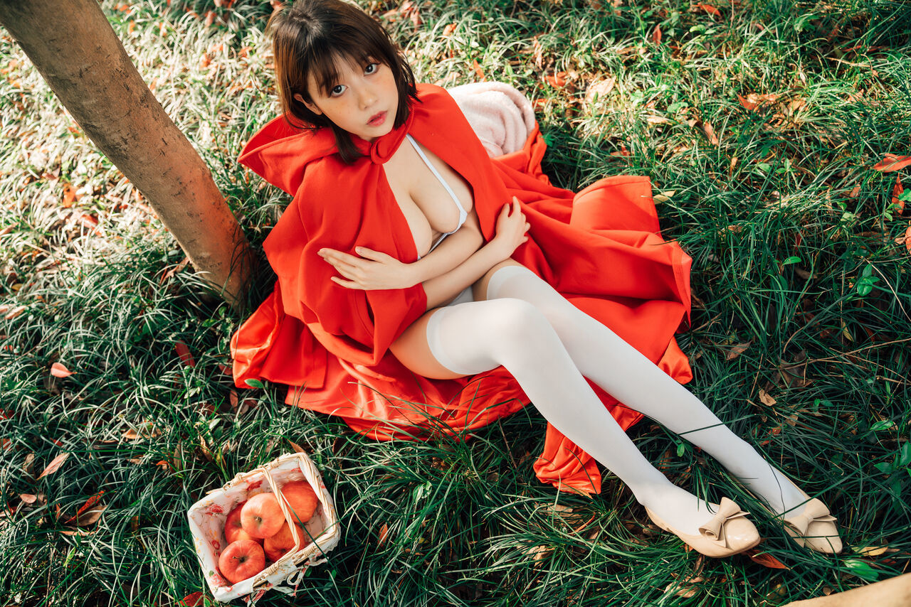 奈汐酱Nice 自撮り - Red Riding Hood