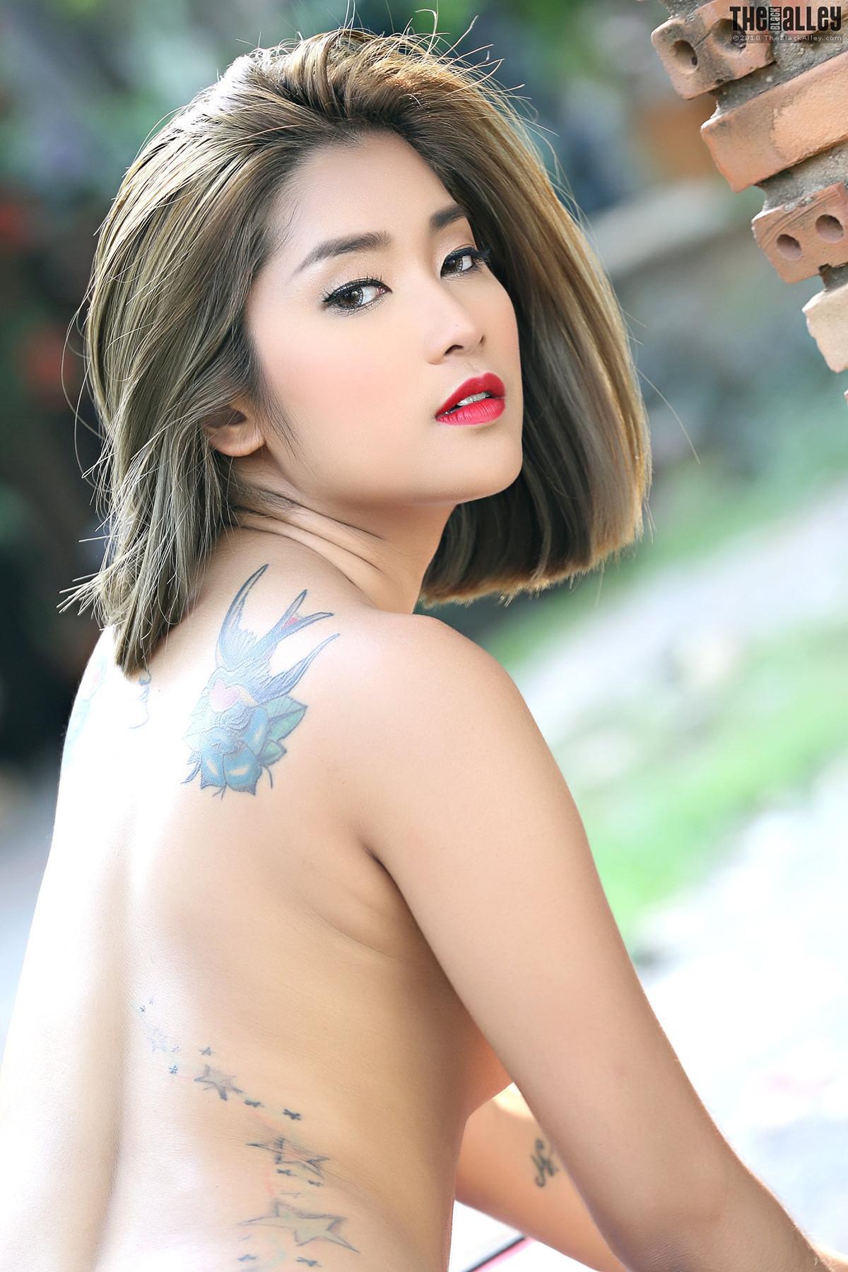 Apple The Black Alley Photobook Set.18(46)