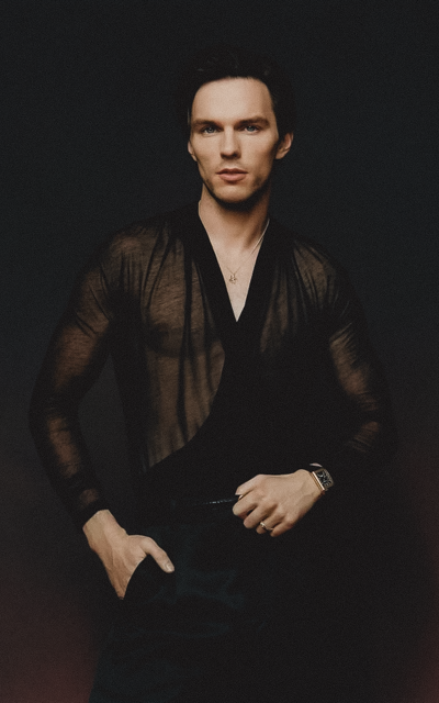 Nicholas Hoult VYM6MjqB_o