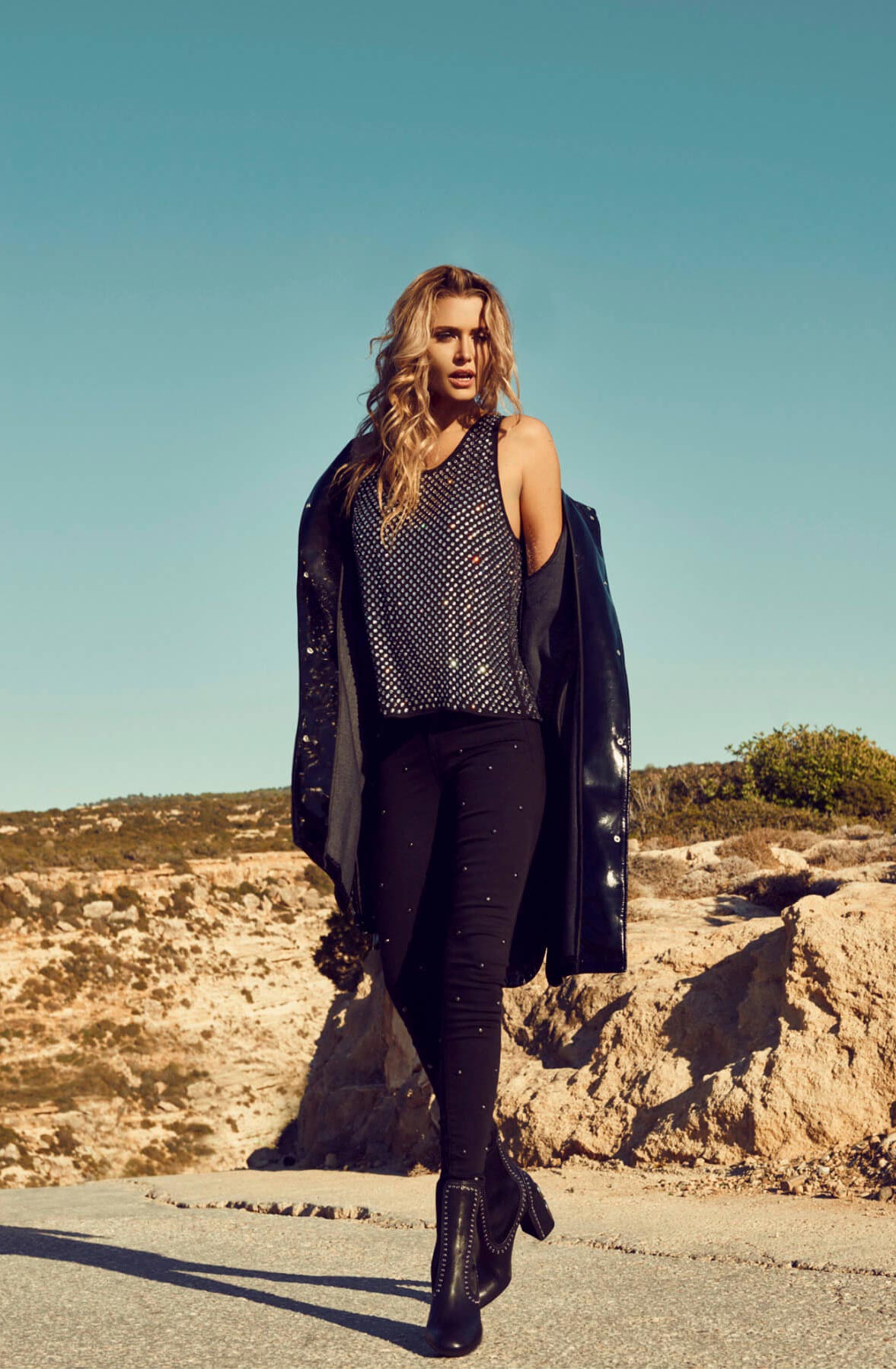 Cheyenne Tozzi by Stefan Imielski / Harper's Bazaar Bulgaria December 2017 Cheyenne Tozzi by Stefan Imielski / Harper's Bazaar Bulgaria December 2017