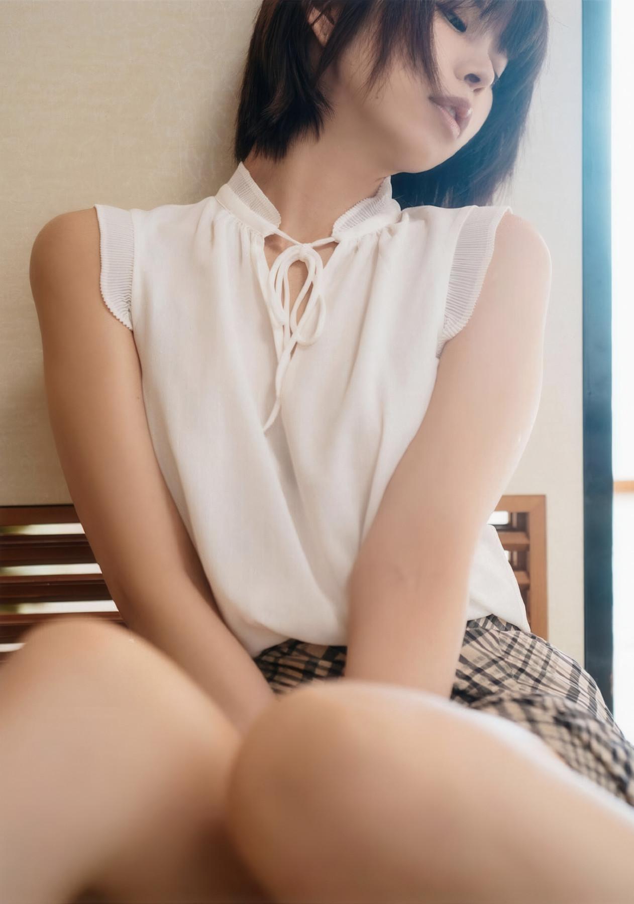 Tsugu Manaka 真中つぐ, 写真集 恋愛情緒 Wunder puglishing house Set.01(5)