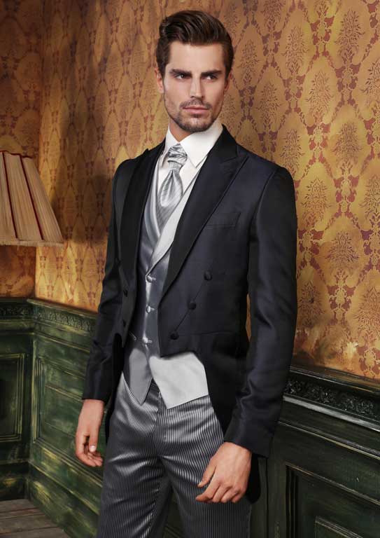 MALE MODELS IN SUITS: Dean Stetz for Maestrami