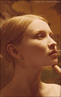 Emily Browning U5cQgupn_o