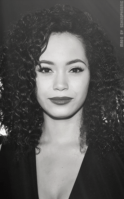 Madeleine Mantock CpYYU9u9_o