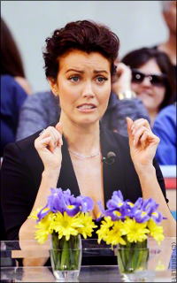 Bellamy Young MbBlMXxY_o