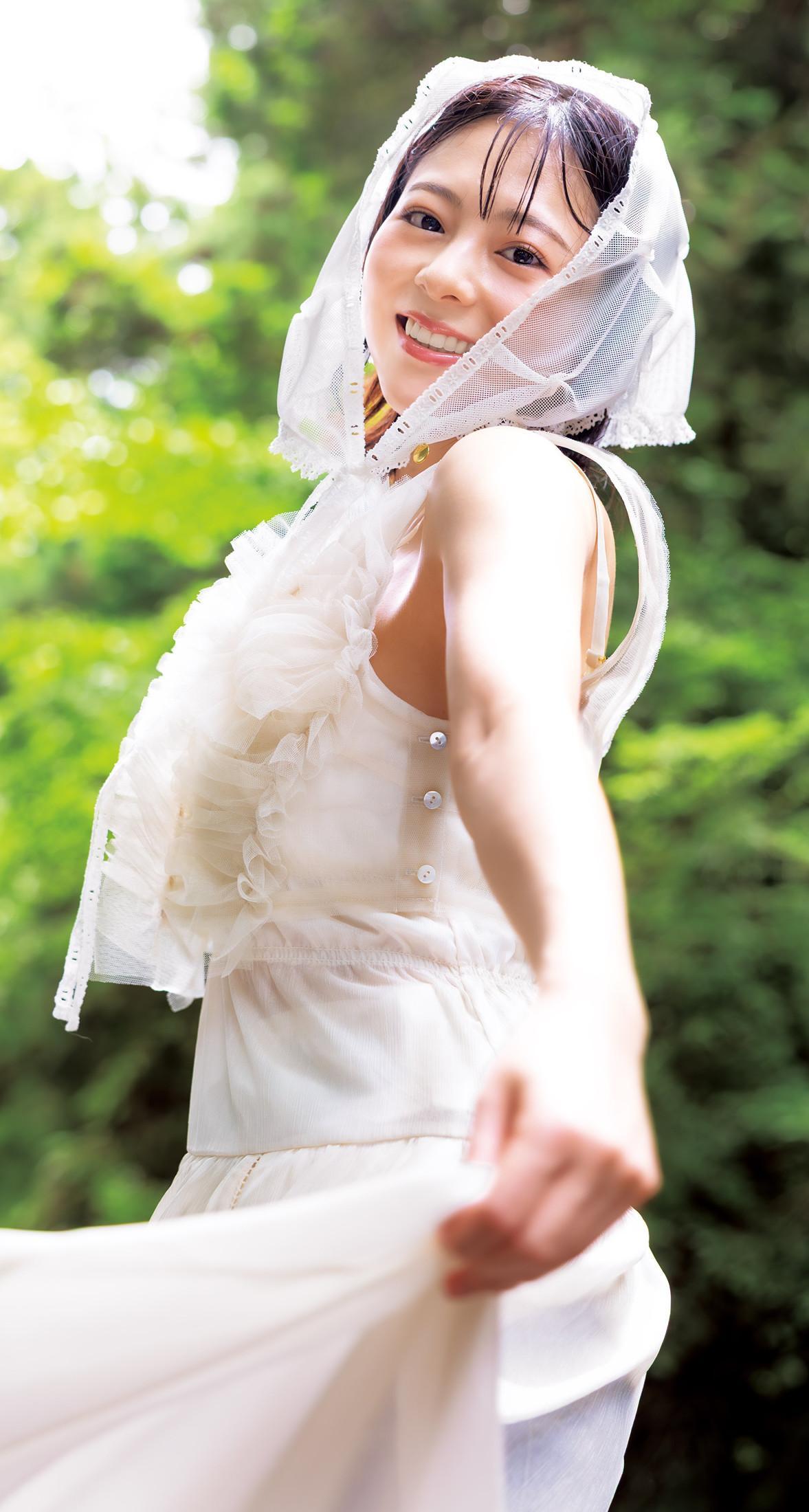 Yume Takeuchi 竹内夢, Young Jump 2025 No.38 (ヤングジャンプ 2025年38号)(13)