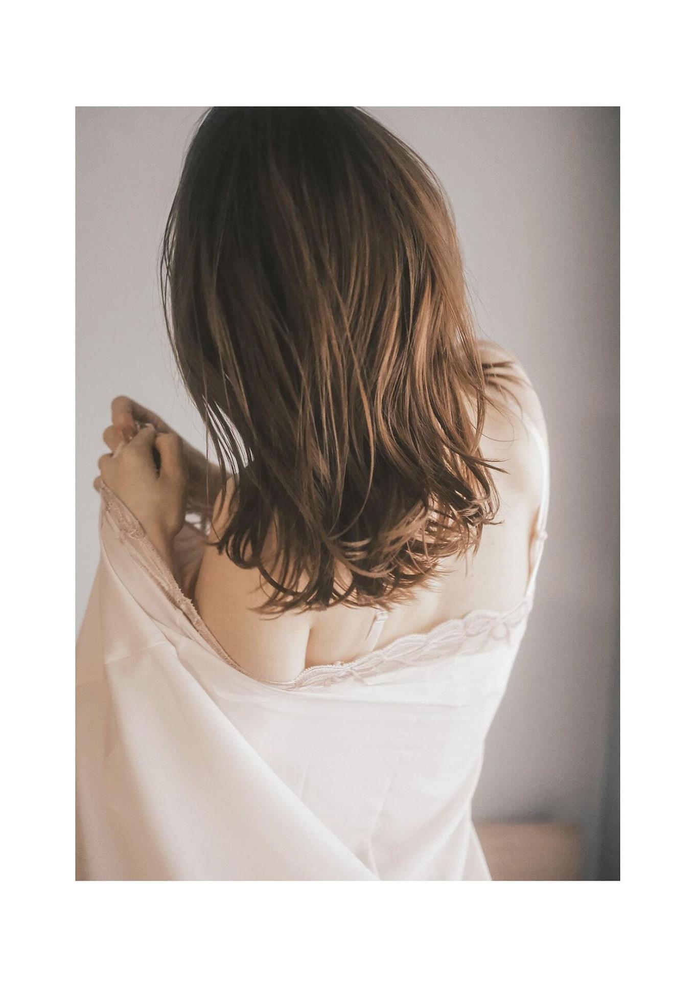 Misa Honma 本間ミサ, 写真集 「ニューヒロイン」 Set.01(7)