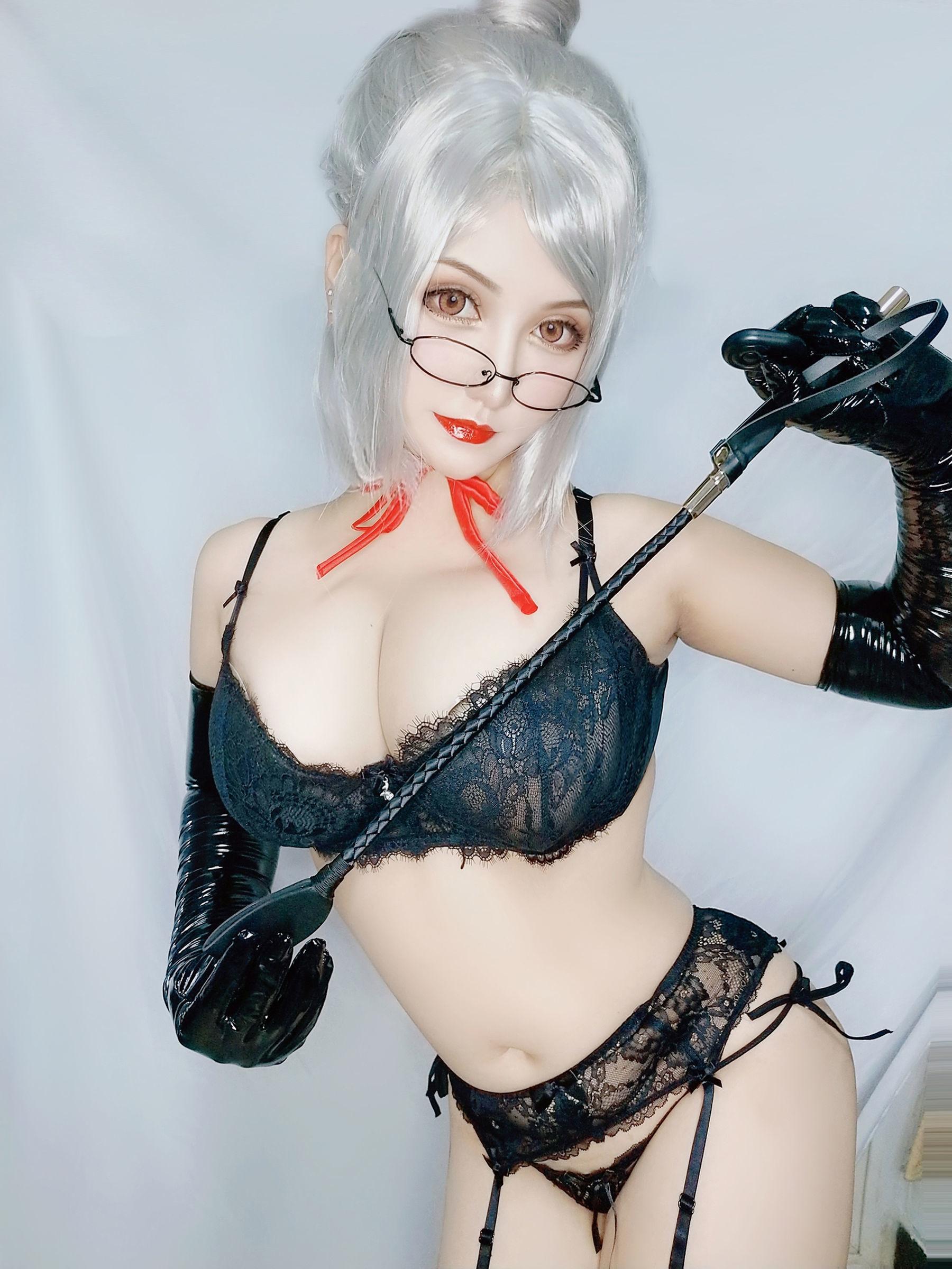 [网红Coser] 夏鸽鸽不想起床 《副会长》 写真集(26)