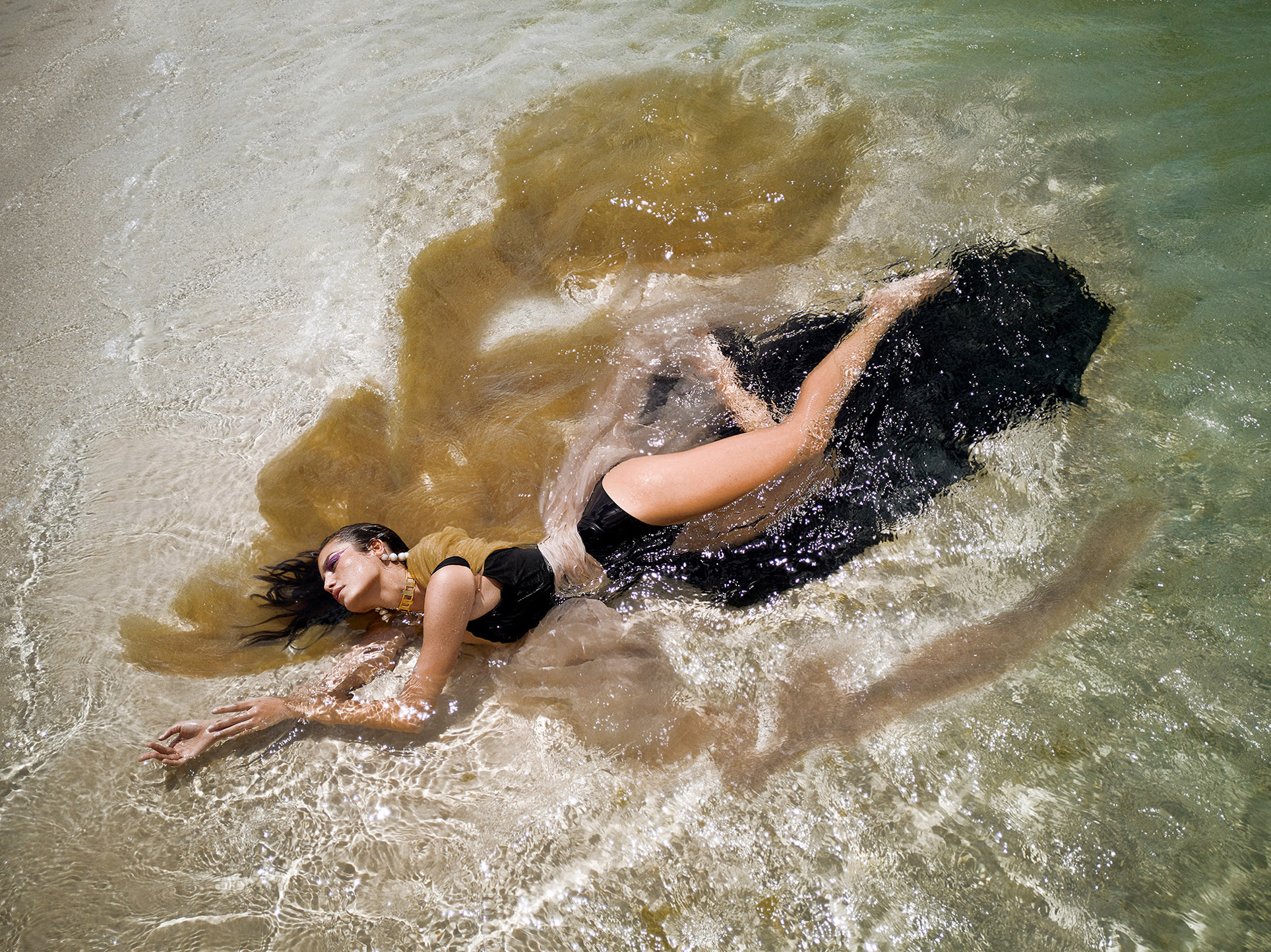 Nohemi Hermosillo by Jvdas Berra / Huawei Mate 20 Campaign Nohemi Hermosillo by Jvdas Berra / Huawei Mate 20 Campaign