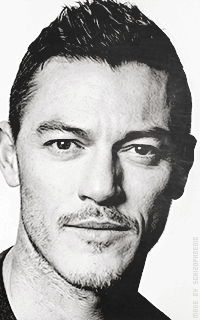 Luke Evans Ev0tV9Qs_o