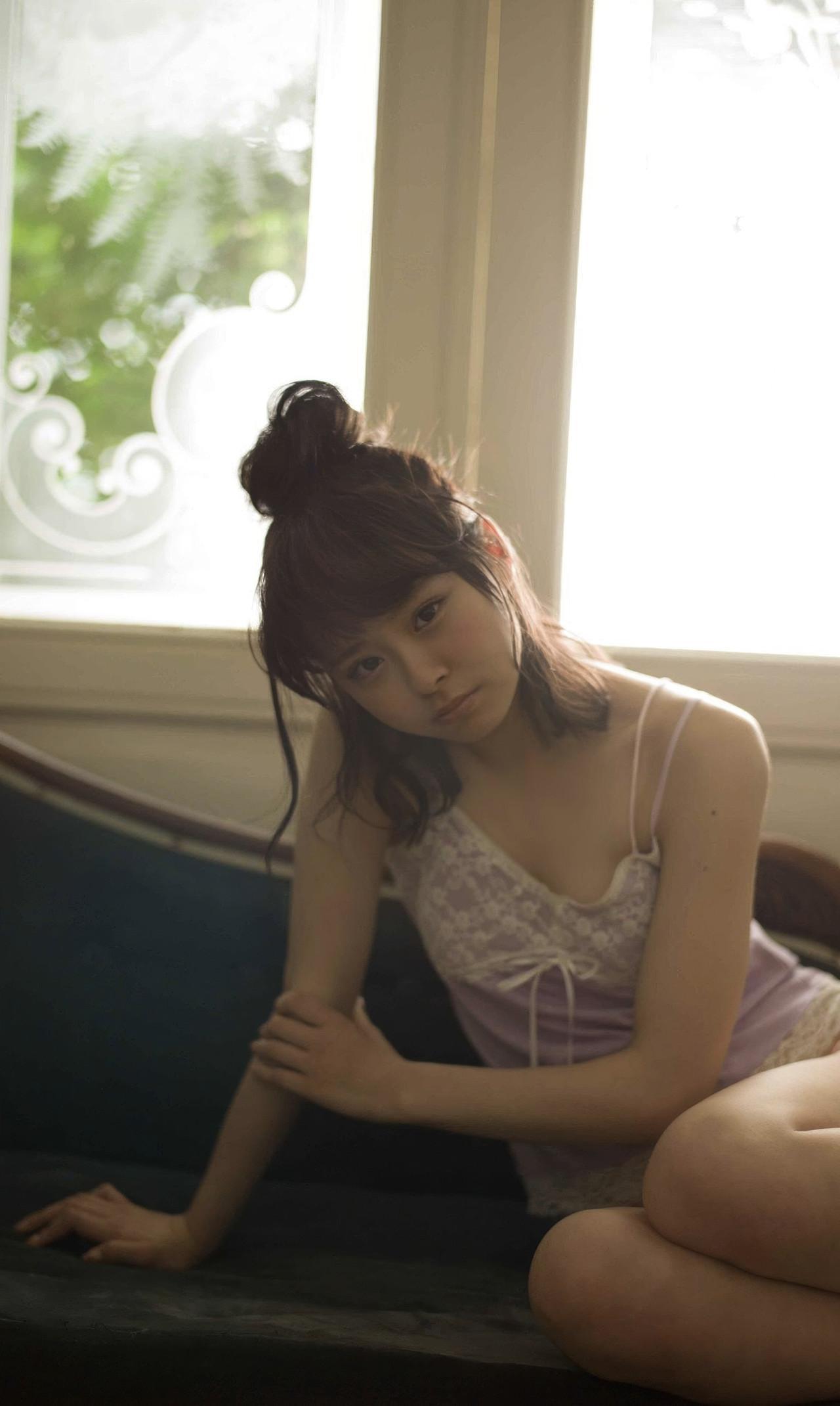 Rena Sato 佐藤麗奈, 週プレ Photo Book 「不思議の国のさとれな」 Set.03(8)