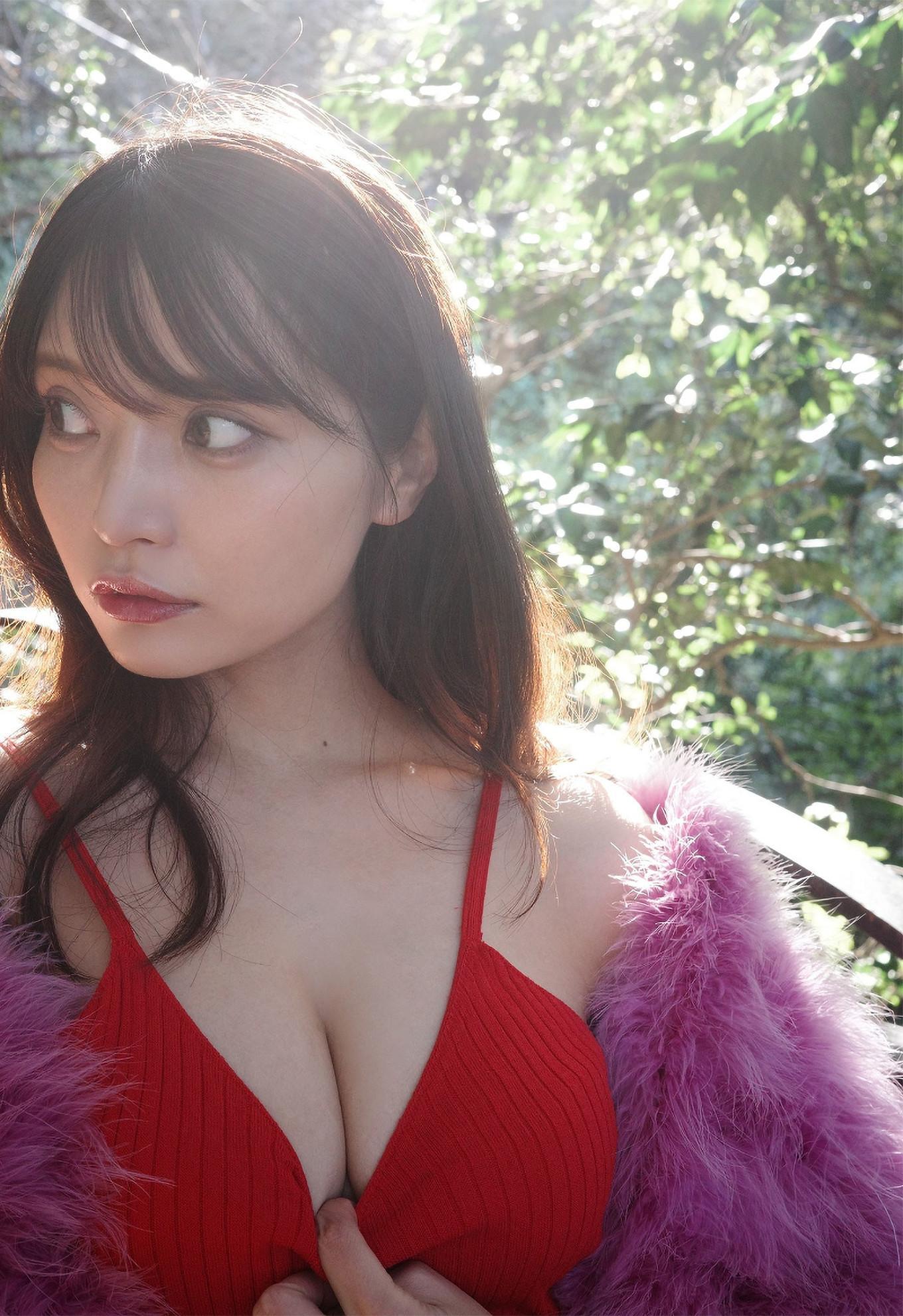 Sayaka Nitori 似鳥沙也加, 写真集 旬撮ガール Vol.2 早くも限界突破な美バスト(7)