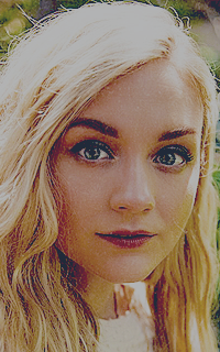 Emily Kinney. BKewUNMB_o