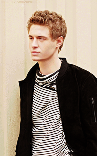 Max Irons OFSgNPpq_o