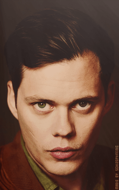 Bill Skarsgärd DQuVqVsU_o