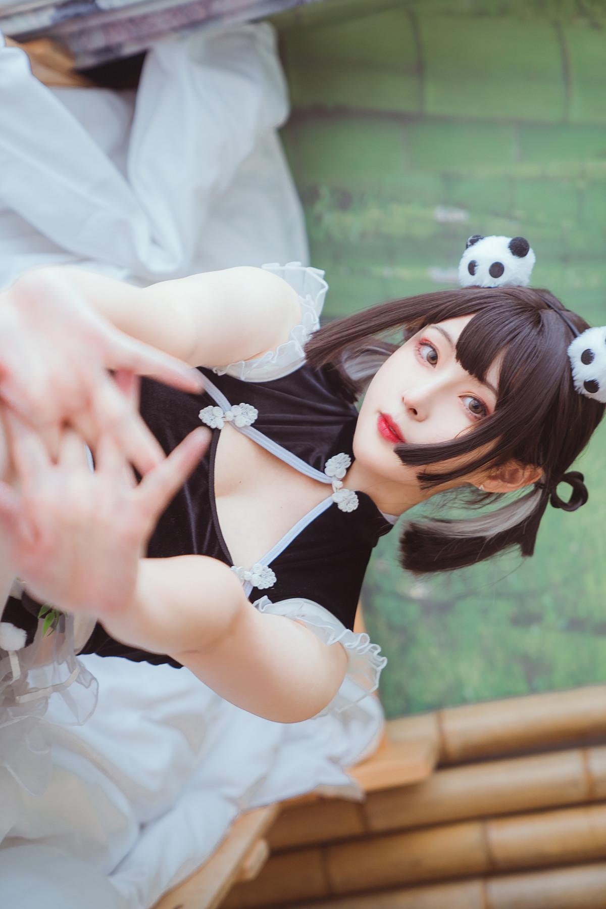 Cosplay Natsuko夏夏子 熊猫女仆(10)