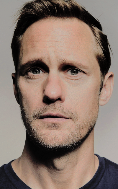 Alexander Skarsgard  - Page 2 HeHoeX9i_o