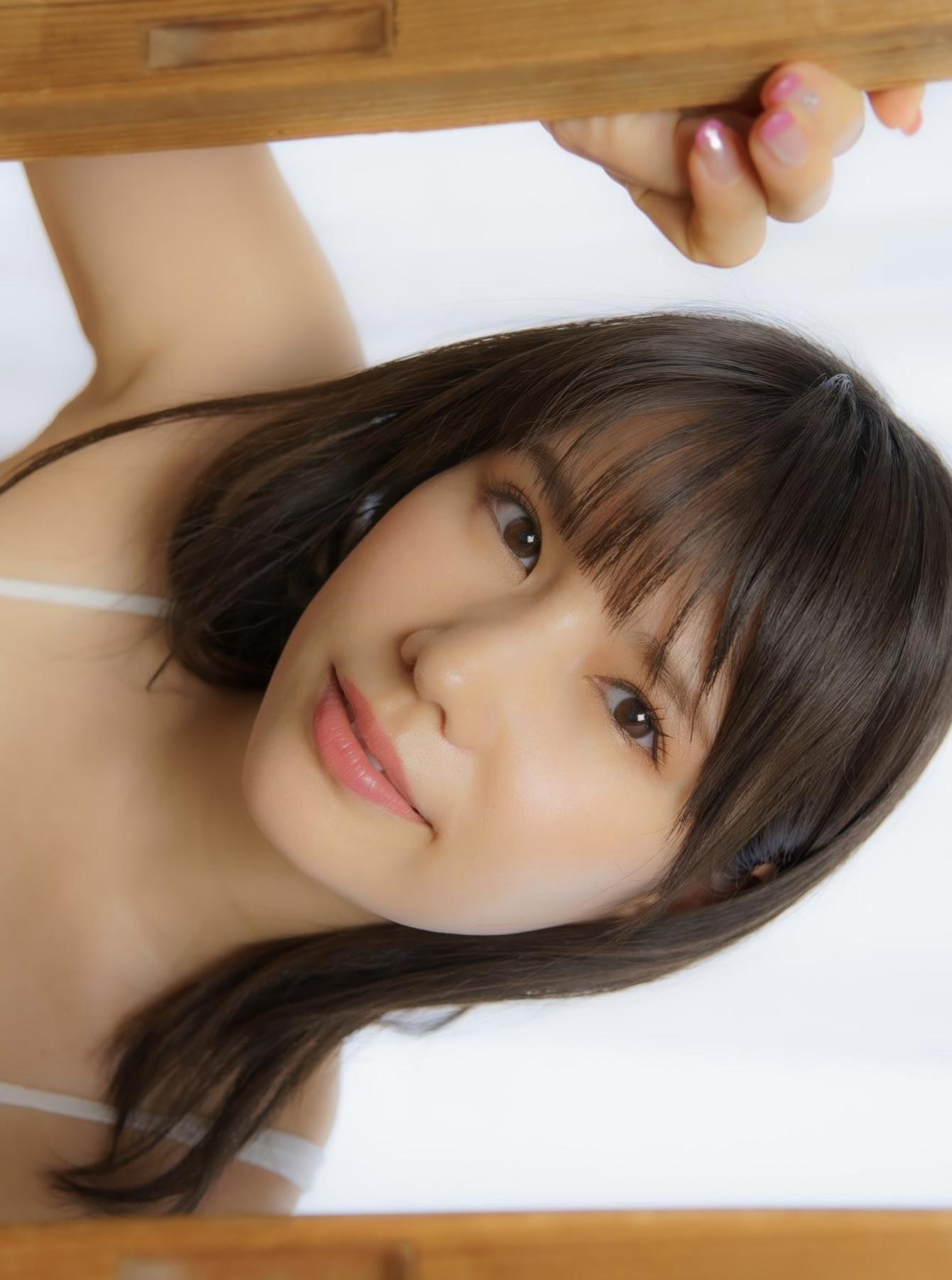 Yuka Aragaki 新垣優香, 写真集 「ミルキーグラマーが止まらない」 Set.02(42)