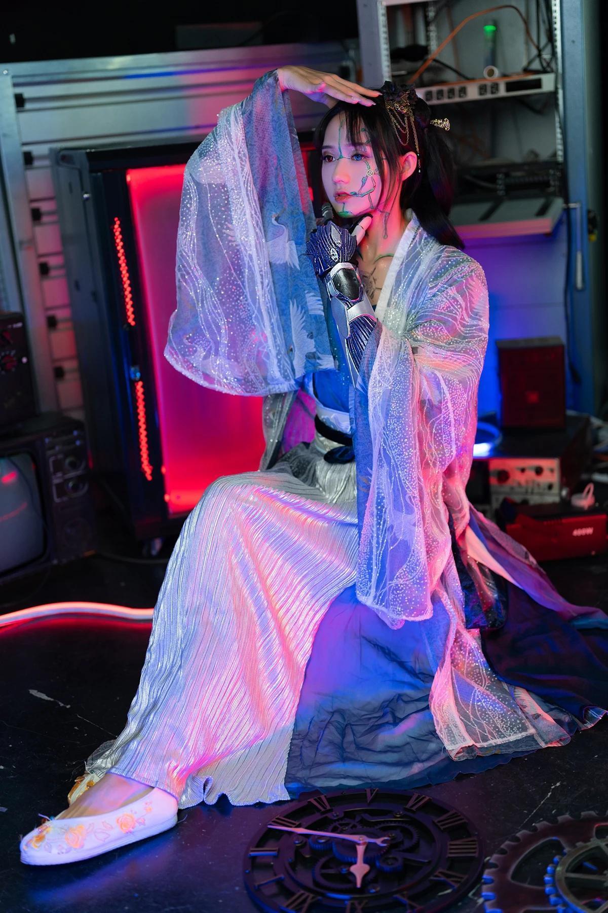 Cosplay 兔子Zzz不吃胡萝卜 – Future Princess Device 未来姬器(8)