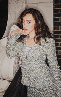 Alycia Debnam Carey 4yye6ARG_o