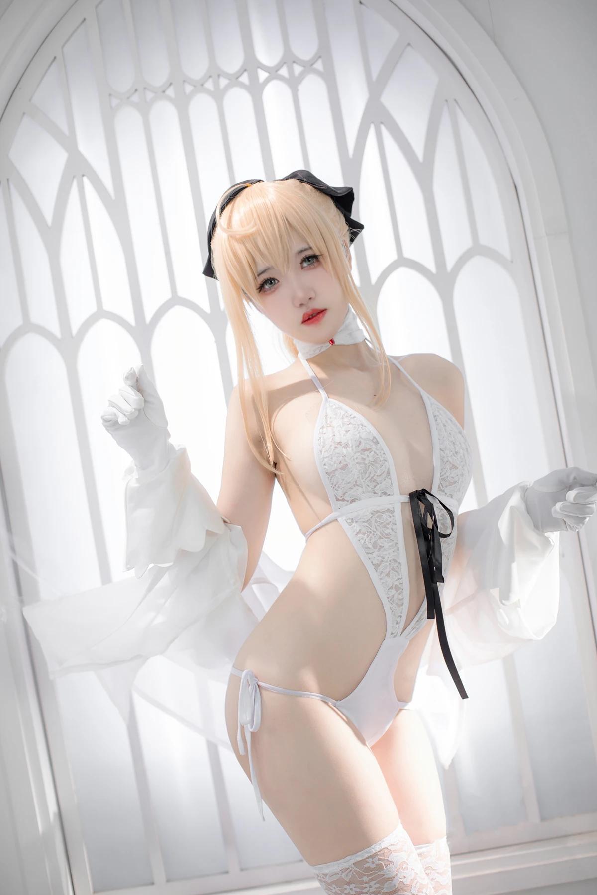 Cosplay 阿薰kaOri – FGO 白Saber(50)