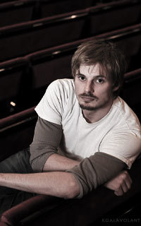 Bradley James Avatars 200*320