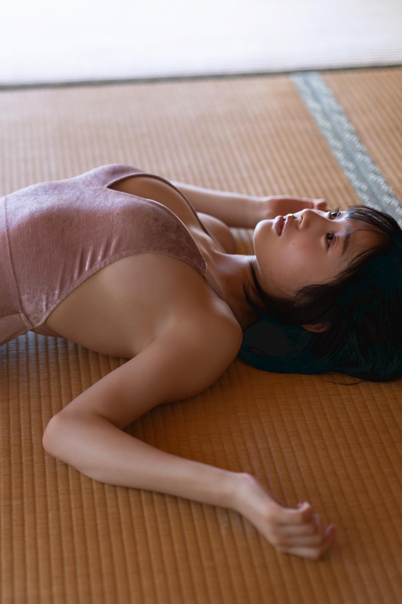 Miu Shirahama 白濱美兎, FRIDAYデジタル写真集 「ぎゅってして Vol.1」 Set.03(15)