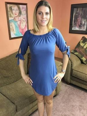 Sexy amateur MILF Stevie Rae gives head and doffs her blue dress