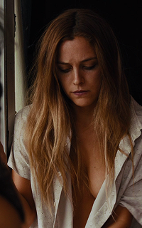 Riley Keough - Page 2 SqhrYdGl_o