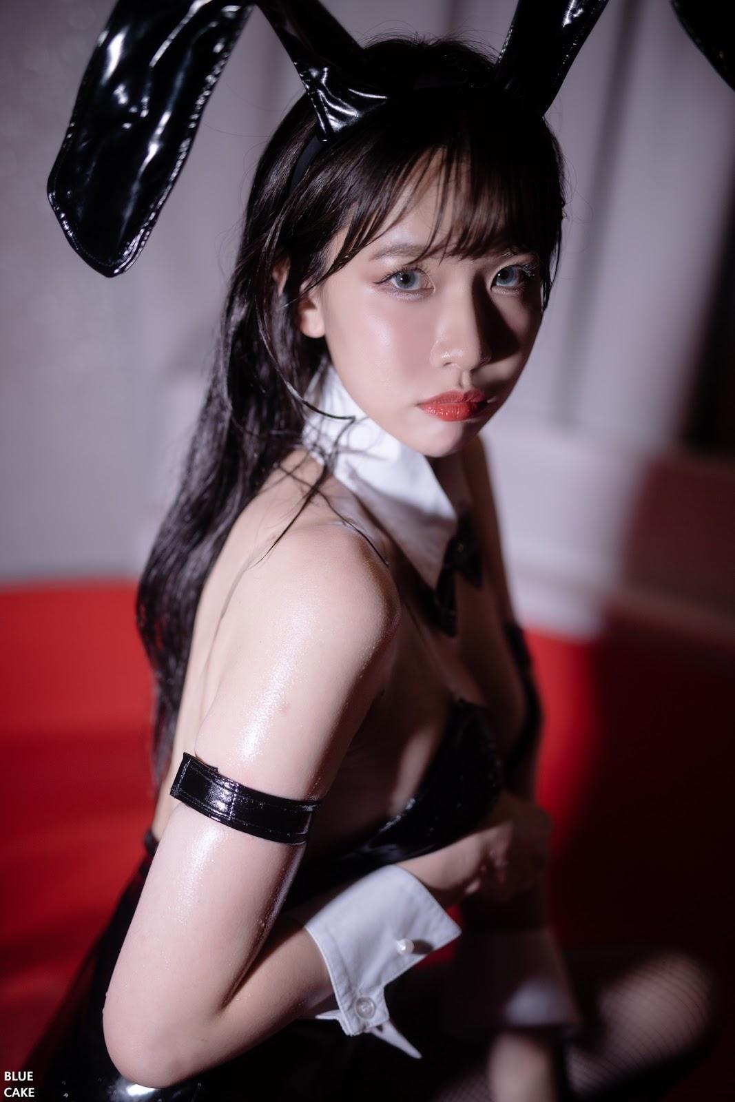 Lee Ahrin 이아린, [BLUECAKE] WHITE & BLACK BUNNY Set.02(45)