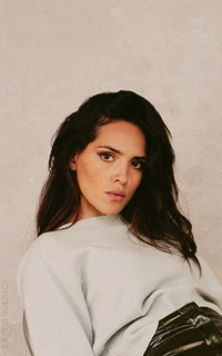 Adria Arjona RYM5Jo2K_o