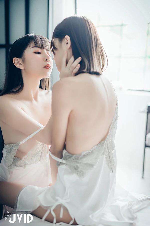 颜值小美女妍妍 Tiny 萝莉百合贴贴2
