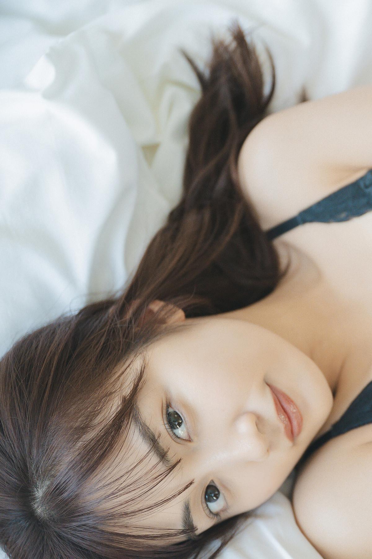 Hikari Kuroki 黒木ひかり, 漫画アクションデジタル写真集 「たまには海辺で」 Set.02(3)