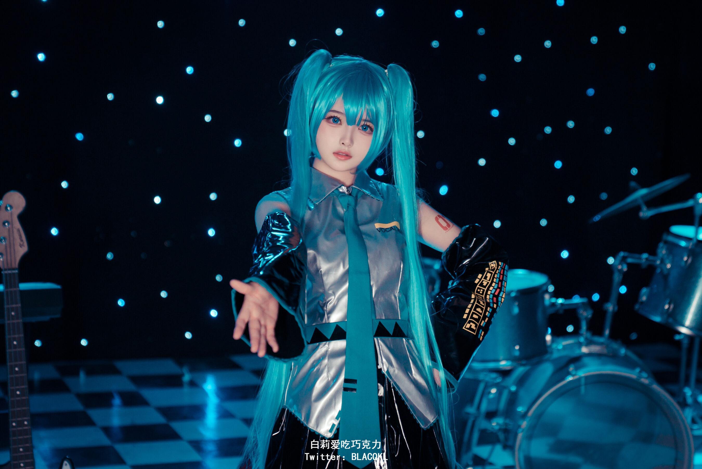 国模人体 白莉爱吃巧克力《未来初音 Miku》(17)