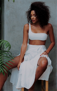 Kylie Bunbury I0BivSnP_o