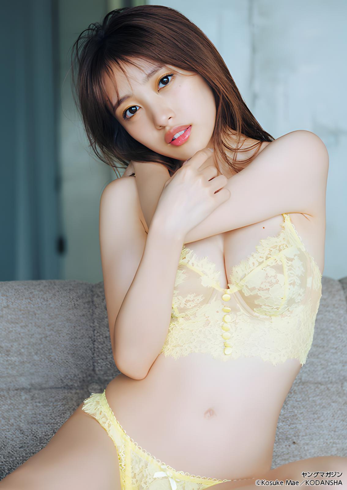 Mion Mukaichi 向井地美音, Young Magazine 2023 No.49 (ヤングマガジン 2023年49号)(11)