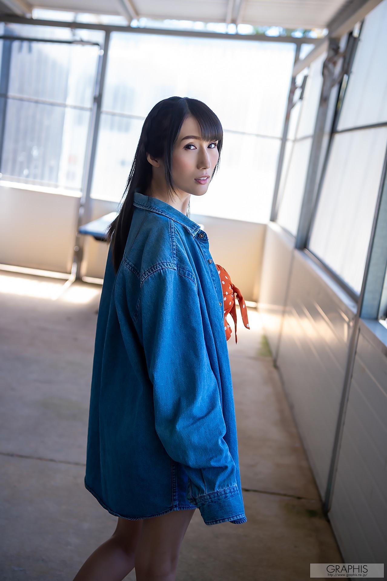 JULIA じゅりあ, Graphis Gals 「Julia The Cool Beauty」 Vol.01(28)