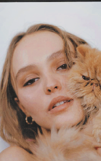 Lily Rose Depp VC6O7NDl_o