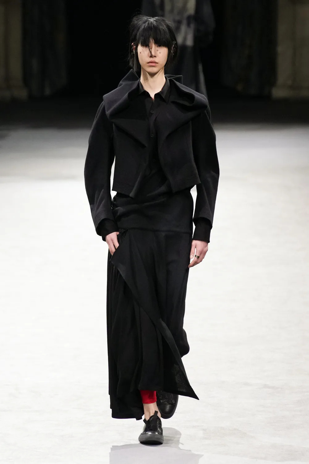 Yohji Yamamoto F/W 2023.24 Paris | the Fashion Spot