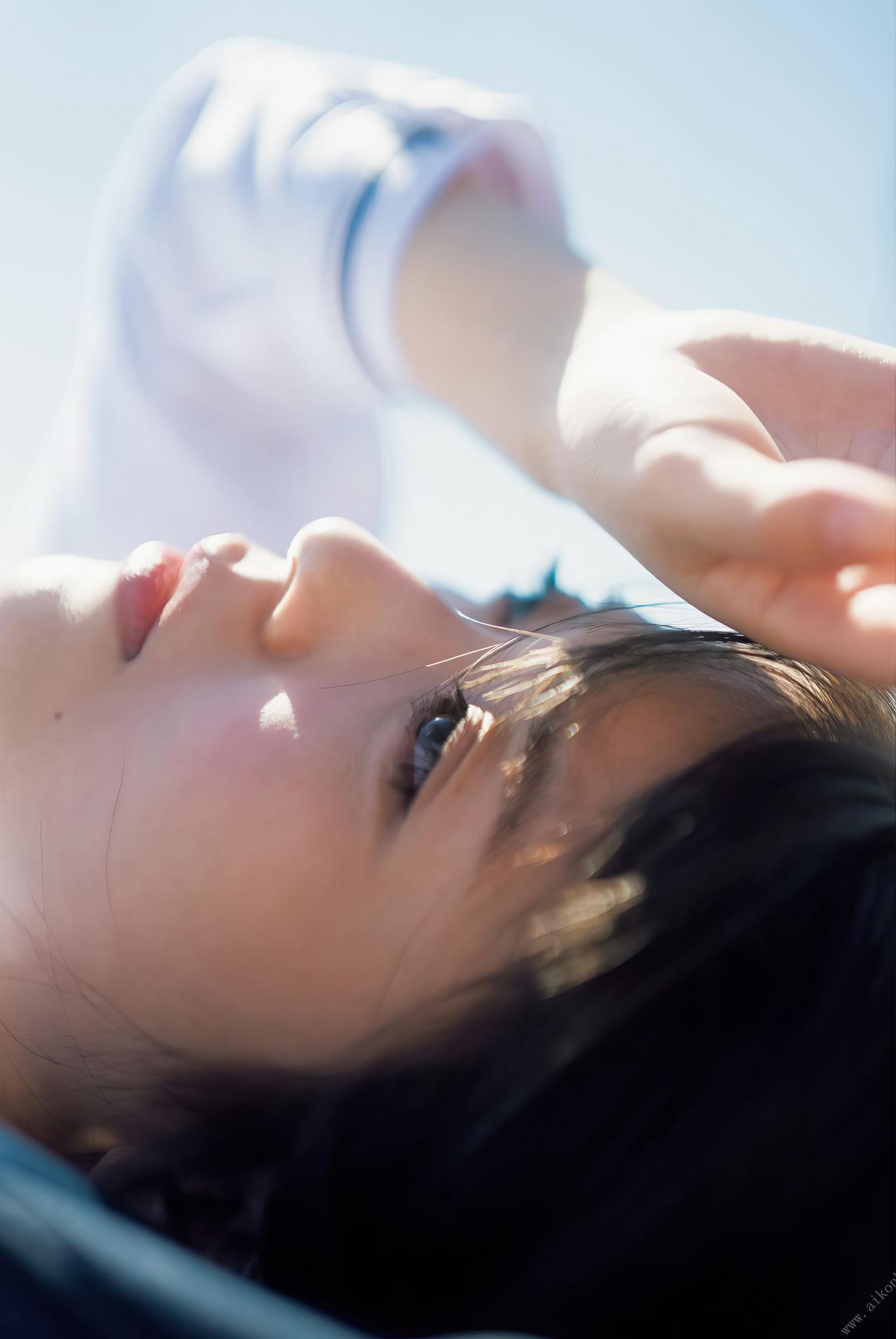 Mio Kudo 工藤美桜, 1st写真集 [KIMINOMIO] Set.02(4)