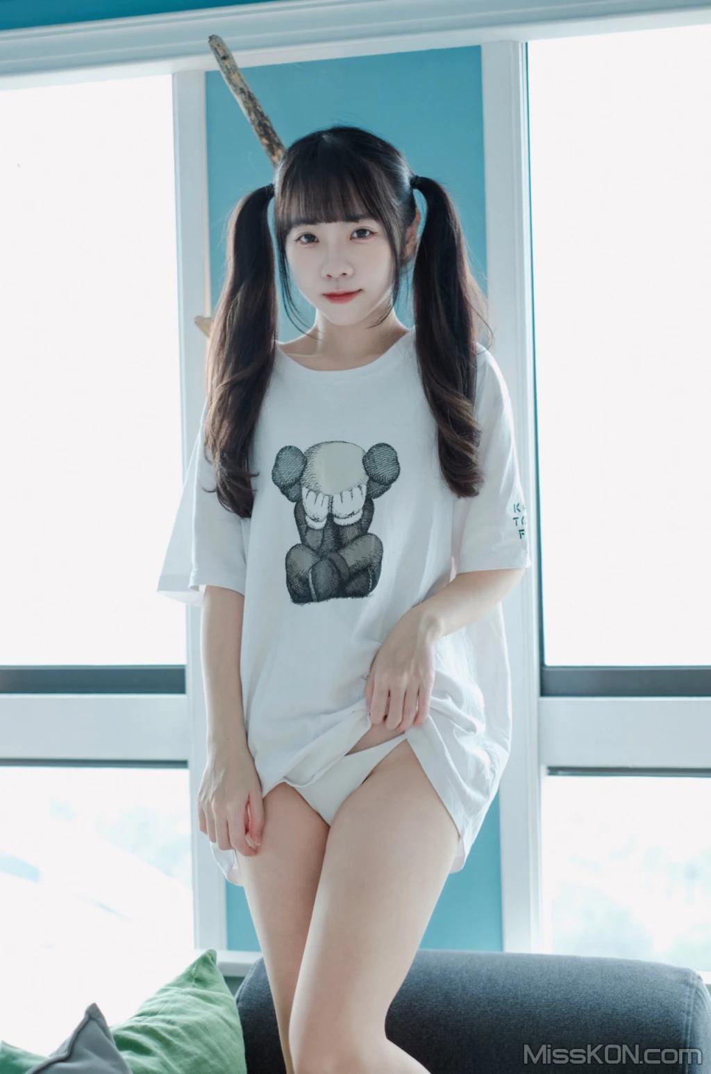Coser@可可小白兔: 捕獲一隻沒穿褲褲の小白兔 (30 photos)(9)