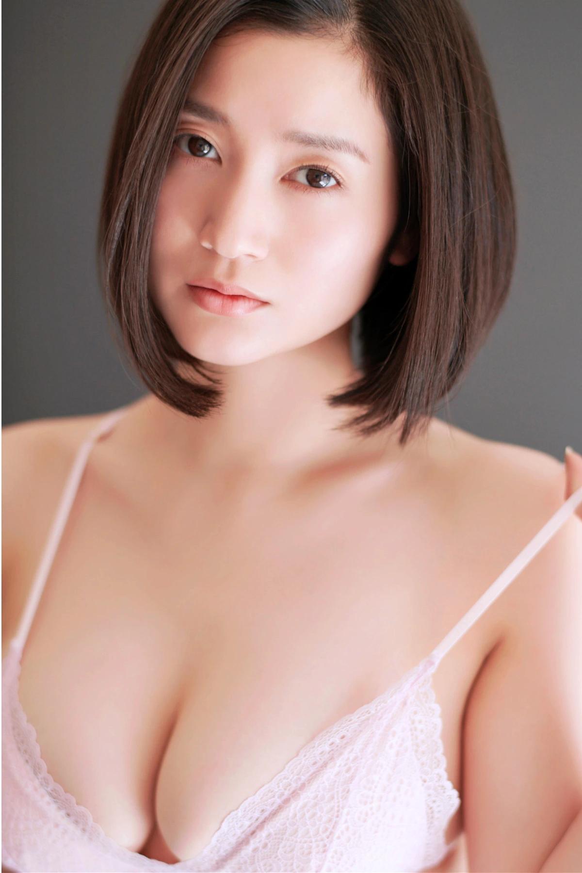 Arisa Deguchi 出口亜梨沙, 週刊現代デジタル写真集 「色めく昼下がり」 Set.01(6)